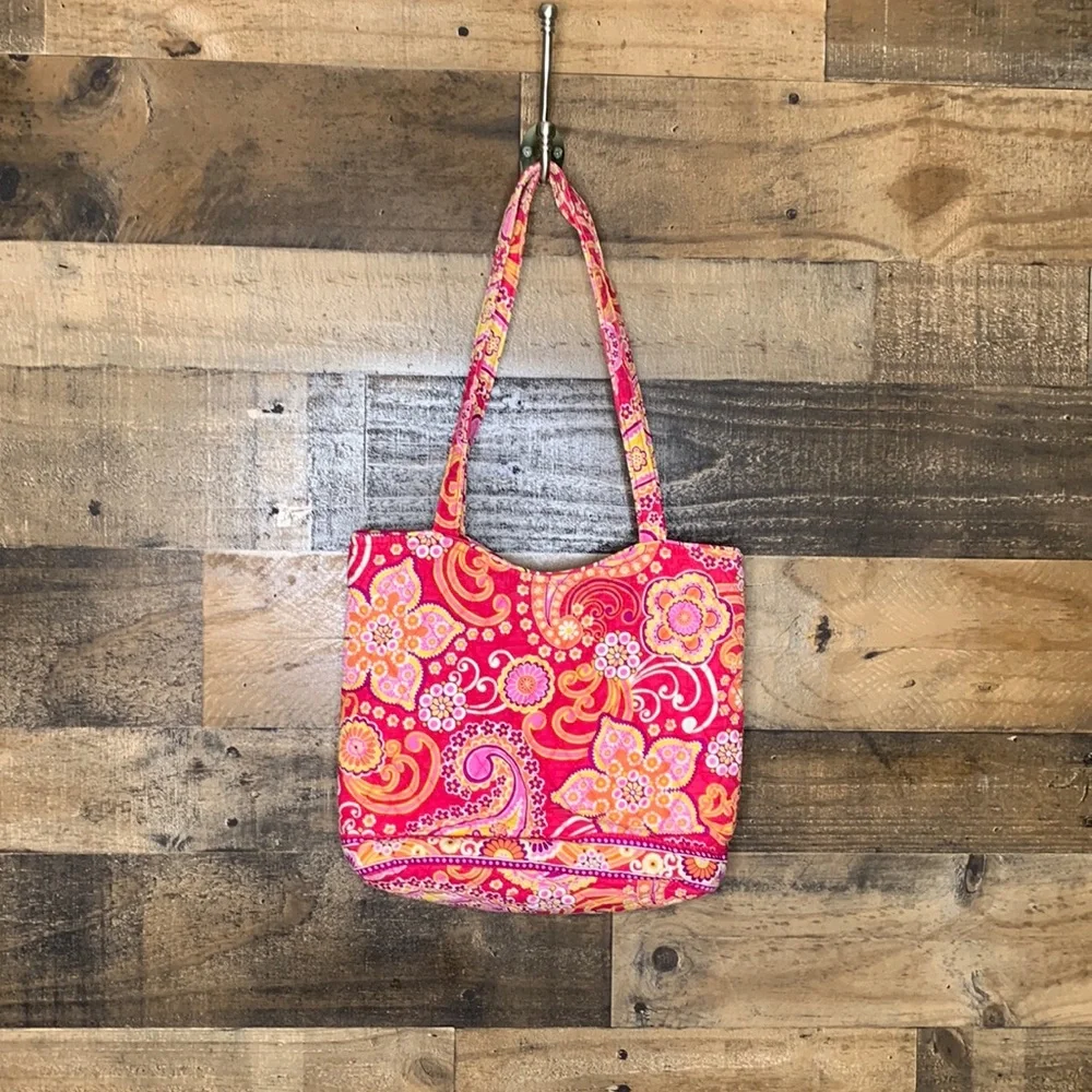 ❌SOLD❌Vera Bradley Retired Raspberry Fizz Shoulder Bag - Picture 1 of 7